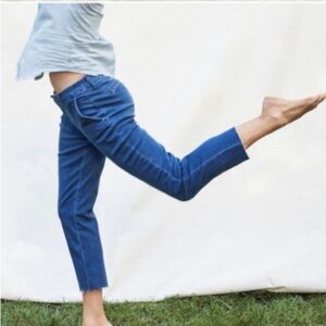 FRANK & EILEEN Jeans Wicklow Italian Performance Denim Straight Leg Blue Size 6